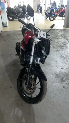 FZ25 Fazer 250 muito novinha 2023