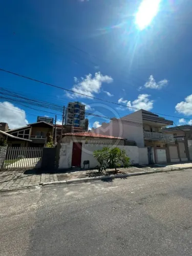 EXCELENTE CASA NO BAIRRO ATALAIA