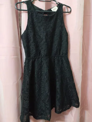 Vestido feminino P ou para adolescente 16 anos de renda usado brechó desapego