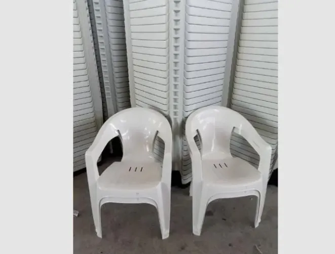 CADEIRA PLÁSTICA POLTRONA NA PROMOÇÃO