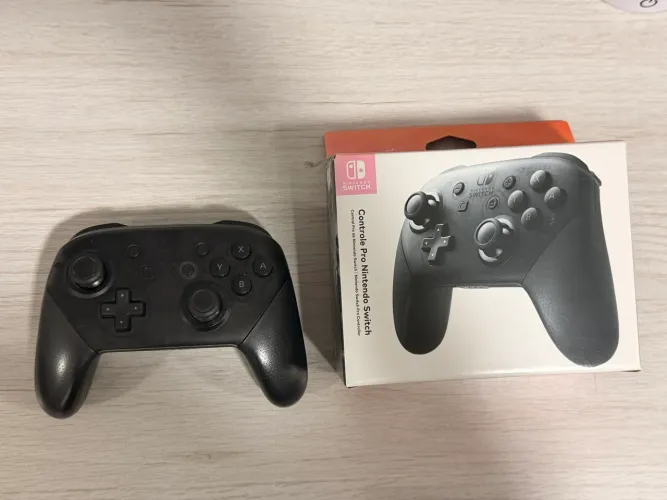 Controle Nintendo Switch Pro Controller