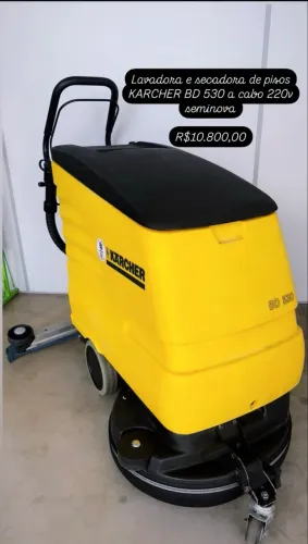 Lavadora e Secadora de pisos KARCHER BD 530 a cabo 220v seminova