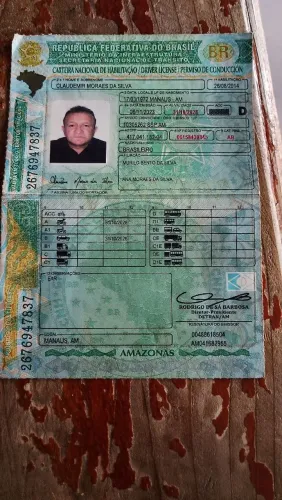 Por favor quem achou a minha abilitacao vou dá um guaraná ligar *63