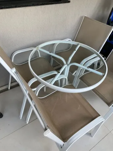 Conjunto de mesa com 4 cadeiras de varanda, padrão Tok Stok
