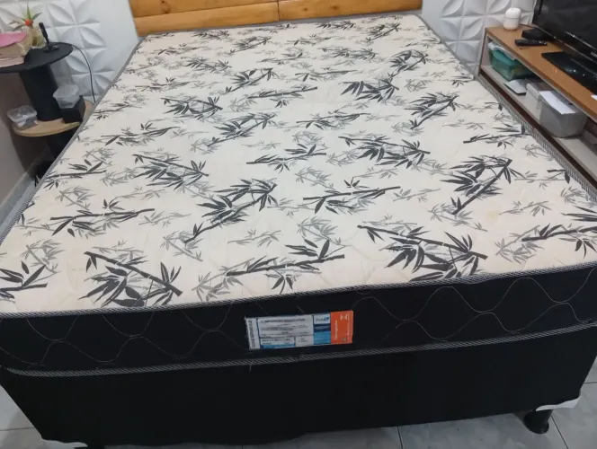 Cama box com base