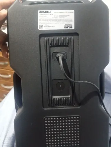 Caixa de som amplificada Mondial bluetooth 250 w Cm 250 Bivolt nota fiscal digital.