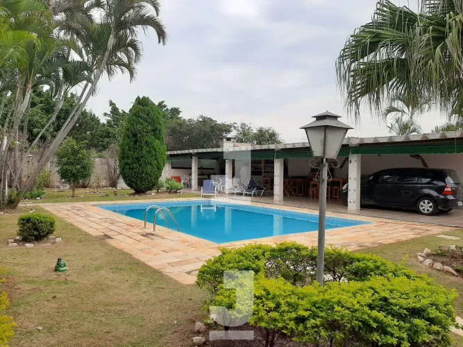 Casa a Venda em Condomínio Flamboyant - Atibaia