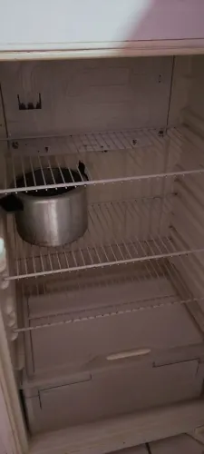Vendo geladeira 