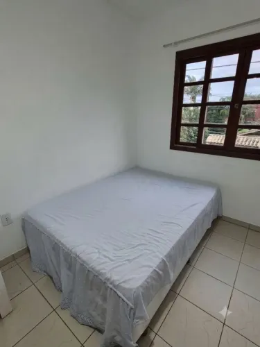 Guarda-roupa grande + cama de casal com colchão - Vendo os dois juntos!