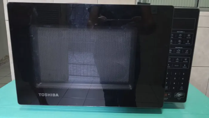 Microonda preto Toshiba 27L