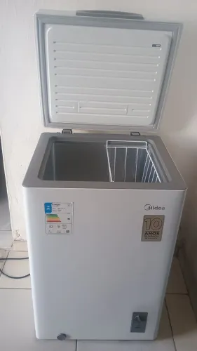 Vende se Freezer Midea 100 Litros.