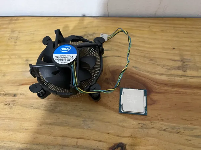Processador Intel i5-11600K com Cooler Box
