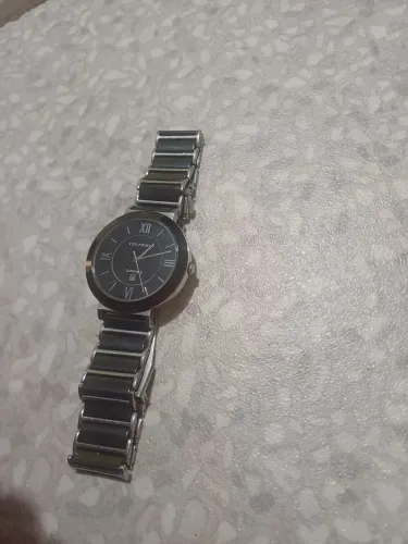 Vende um relógio safira 