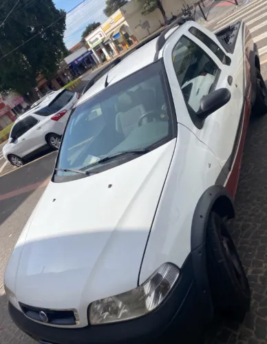 Fiat Strada Working 1.8 MPI 8V 103cv CE 2003