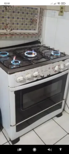 Fogão 5 bocas usadinho mas um excelente fogão