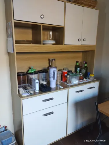 Vendo armário de cozinha semi novo