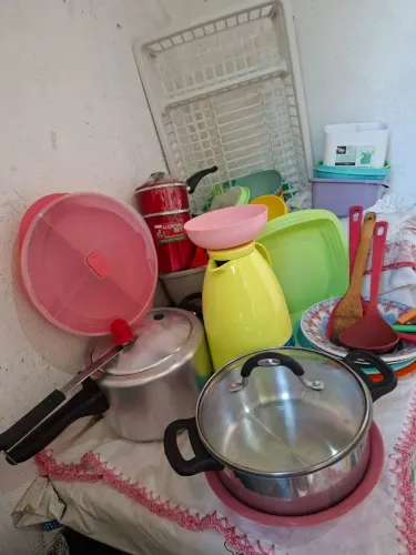 Vendo estas vasilhas. Por 180 reais. 