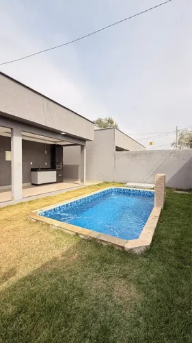 CASA 3/4 C/ PISCINA E ÁREA GURMET