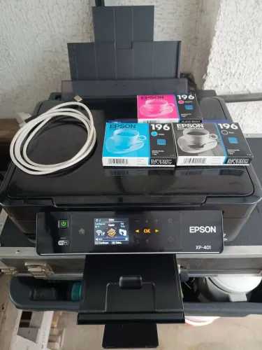 Vendo Impressora Multifuncional Epson Expression XP-401, Wi-Fi funcionando. LEIA.