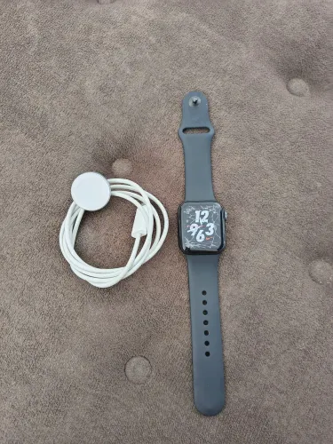 Apple Watch Séries 6 40mm ( trincado )