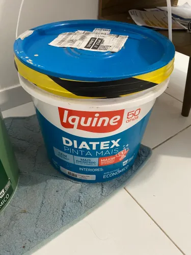 Tinta iquine 15L (Cor palha e verde primavera)