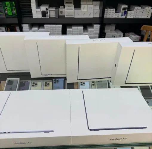 MacBook Air M5 13.6 16GB - 512GB SSD - Novo