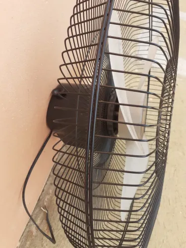 Vendo ventilador com suporte para parede 