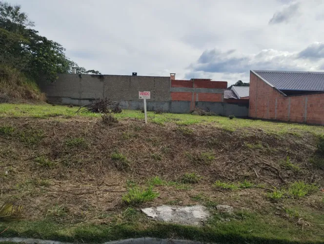 vendo terreno no começo de indai, 5 quilômetros de Blumenau .