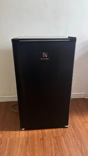 Frigobar Electrolux EM90B 90L Preto - Excelente Estado! ?