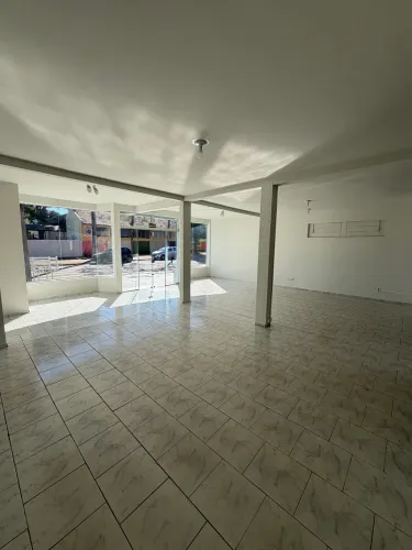 Aluga-se. Barracão comercial