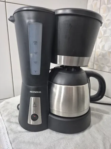Cafeteira mondial com jarra termica