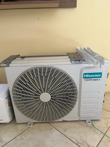 AR CONDICIONADO HISENSE INVERTER 12000 btus 220 V