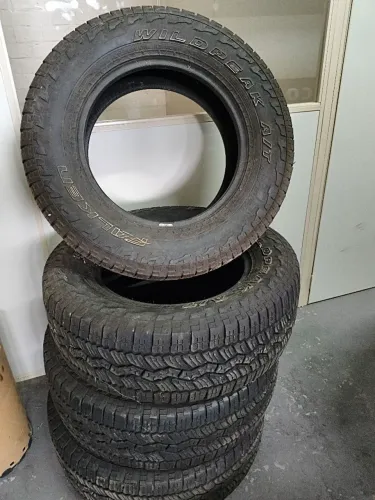 Pneu 275/65 R18