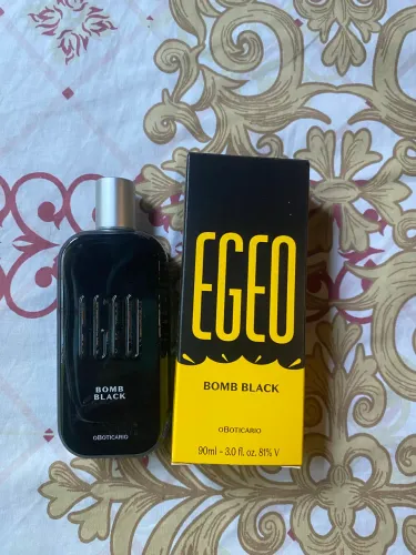Vende-se egeo bomb black