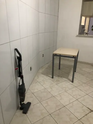 Alugo casa mobiliada dê preferência para estudantes 