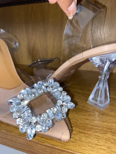 Scarpin sling back transparente princesa