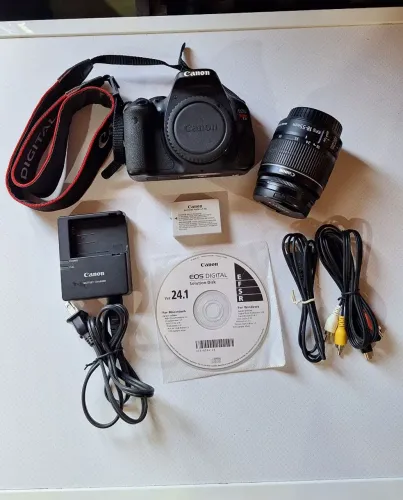 Câmera Canon Rebel T3i