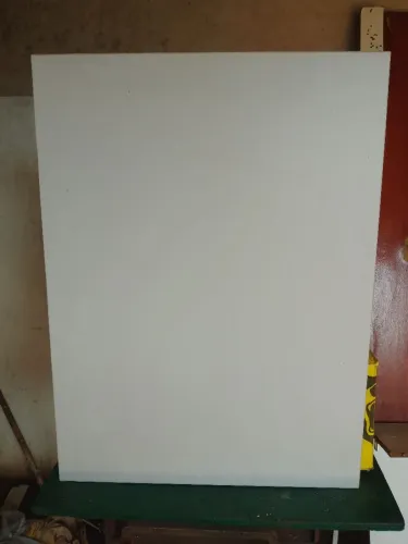 duas peças de mdf 