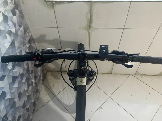 Bicicleta SENSE REACT