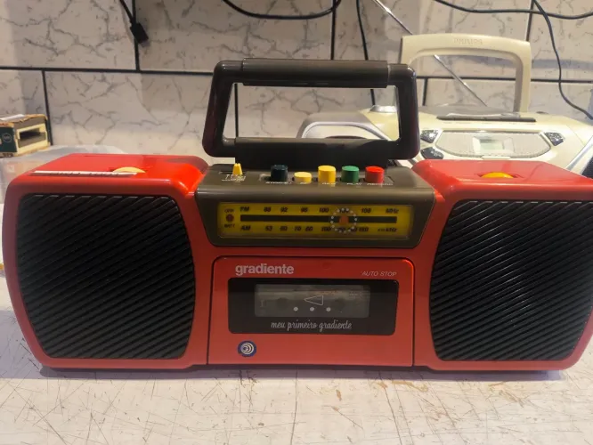 Gradiente - antigo rádio gravador MEU PRIMEIRO GRADIENTE/ leia /para colecionadores