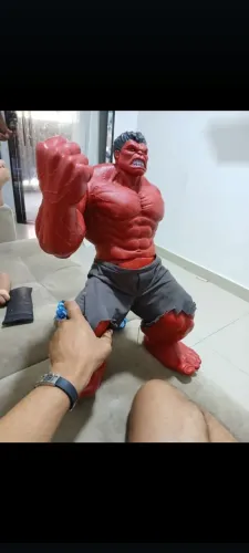 Hulk Hasbro, faltando um braço .