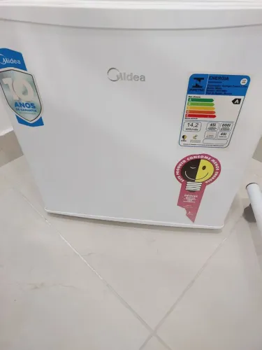 Frigobar Midea 45L Branco - Econômico e em ótimo estado