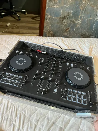 Controladora Pioneer DDJ-FLX4 + Hard Case - Pouco uso