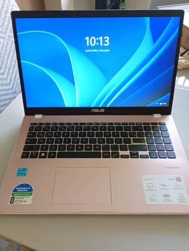 Notebook ASUS Vivobook Intel Celeron poucos meses de uso.