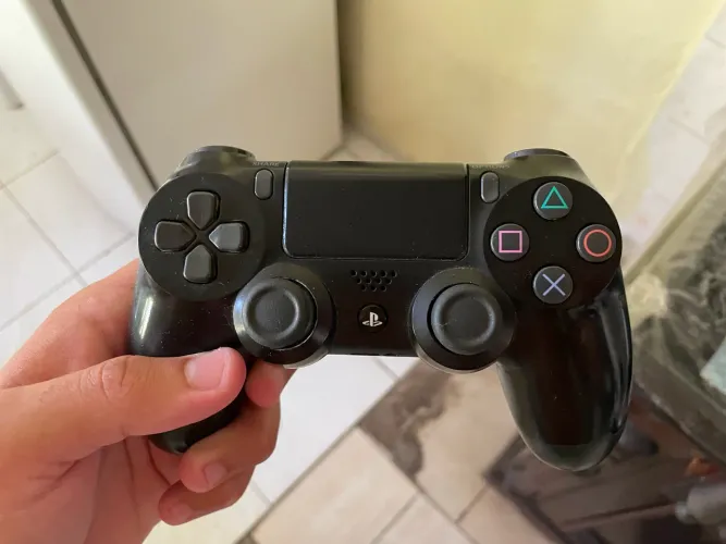 PS4 PRO 1TB (versão 13.52)