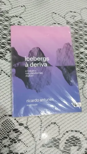 Icebergs à deriva