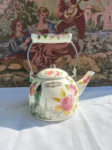 Chaleira em ágata esmaltada com cabo de porcelana veja fotos