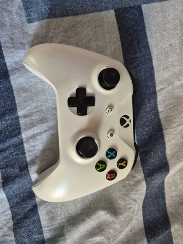 Controle xbox s + kit de pilhas 