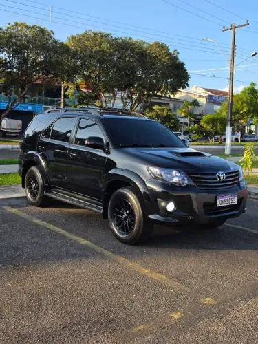 Toyota Hilux SW4 SRV D4-d 4X4 3.0 TDI Dies. AUT 2015