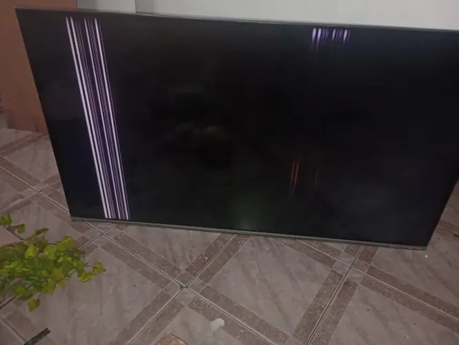 Vendo tv para retirada de peças 